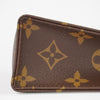 Louis Vuitton Toiletry 19