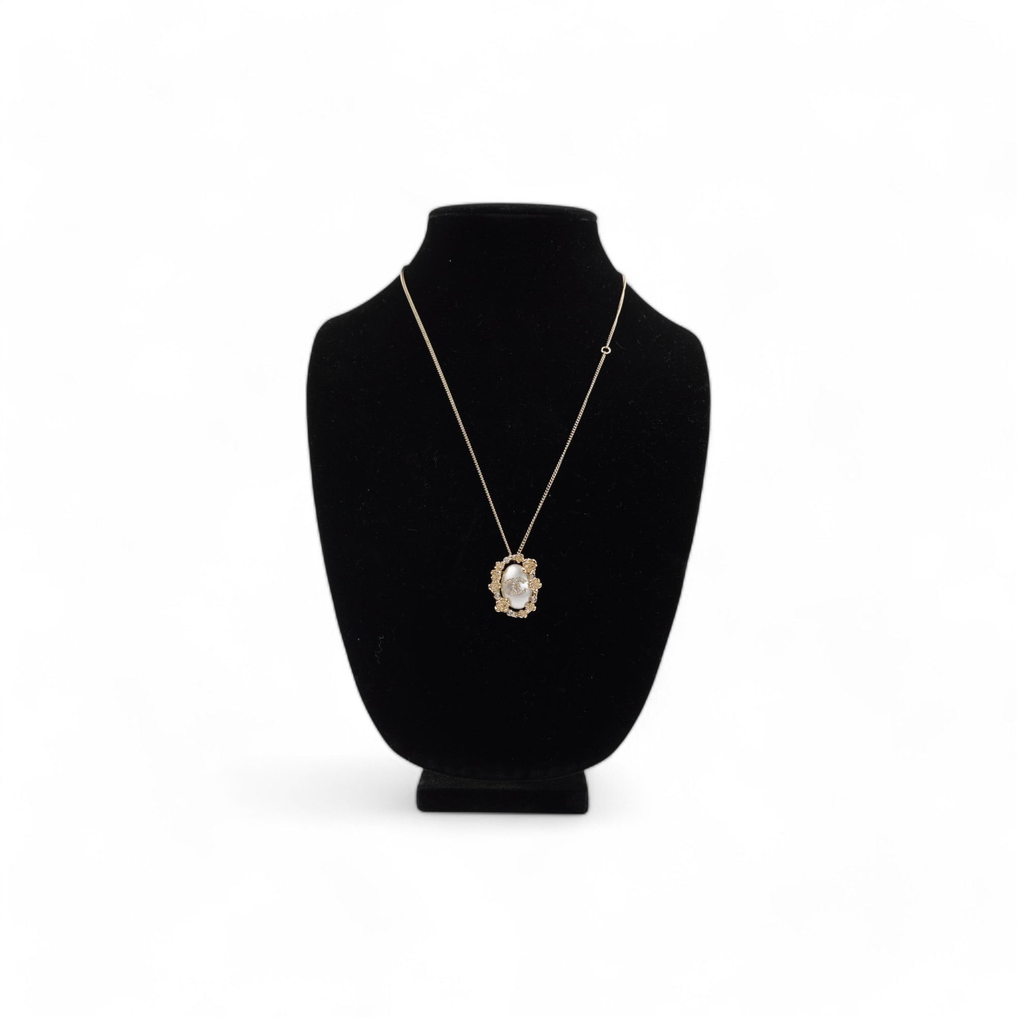 Chanel Oval Pearl Necklace